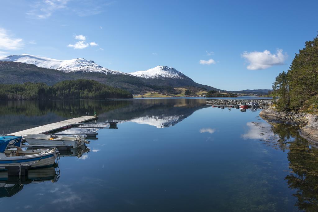 Valsoya Hotel Valsoyfjord Bagian luar foto